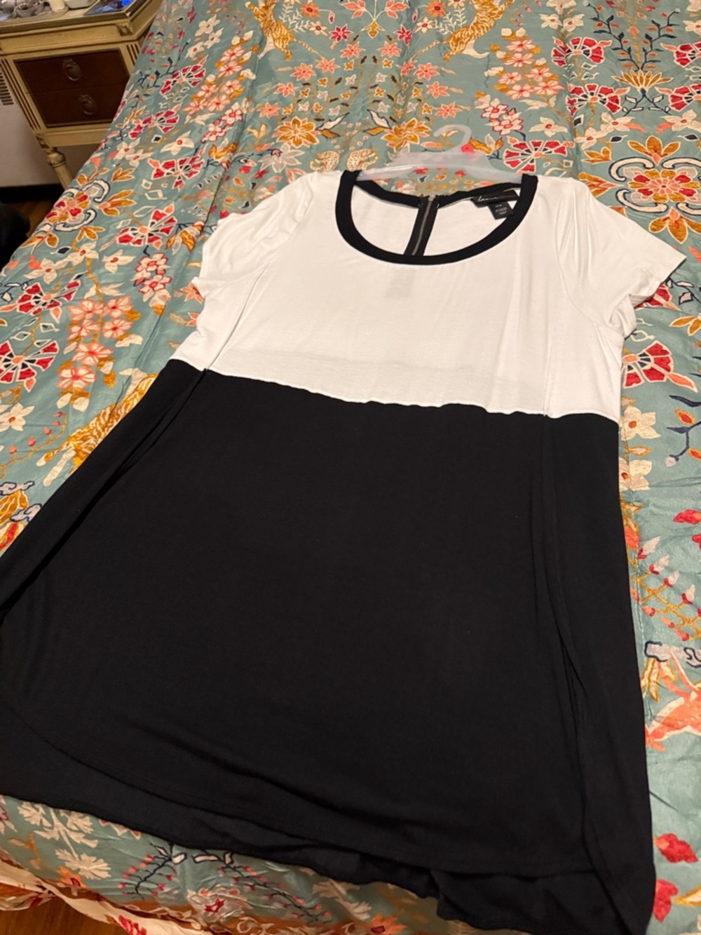 Lane Bryant Black and White Colorblock Short Sleeve Tunic